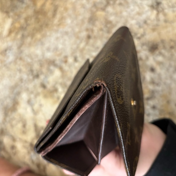 Rare Louis Vuitton Monogram Wallet with Smooth Ebene Leather Interior - Picture 10 of 15